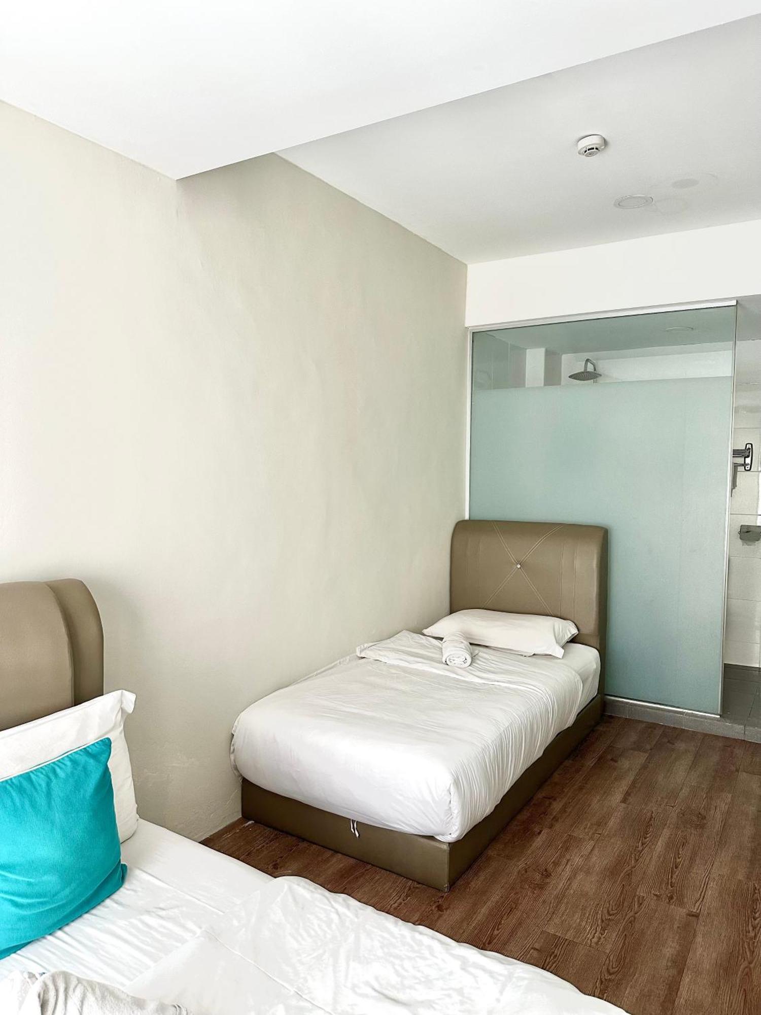 Hotel 57 Usj 21 Subang Jaya Exterior photo